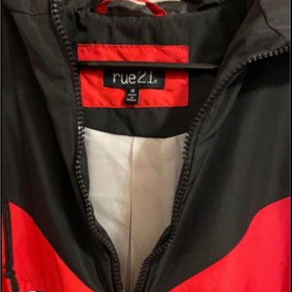 Red Rue 21 windbreaker - Picture 3 of 3